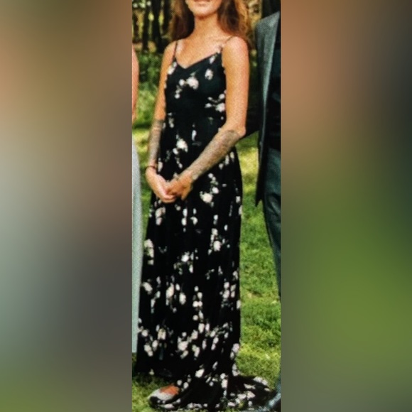 Reformation Dress - Picture 6 of 6